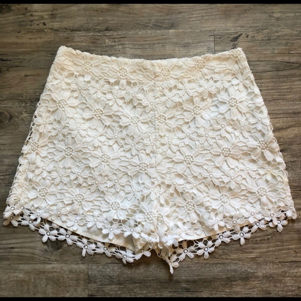 Hollister high rise lace shorts